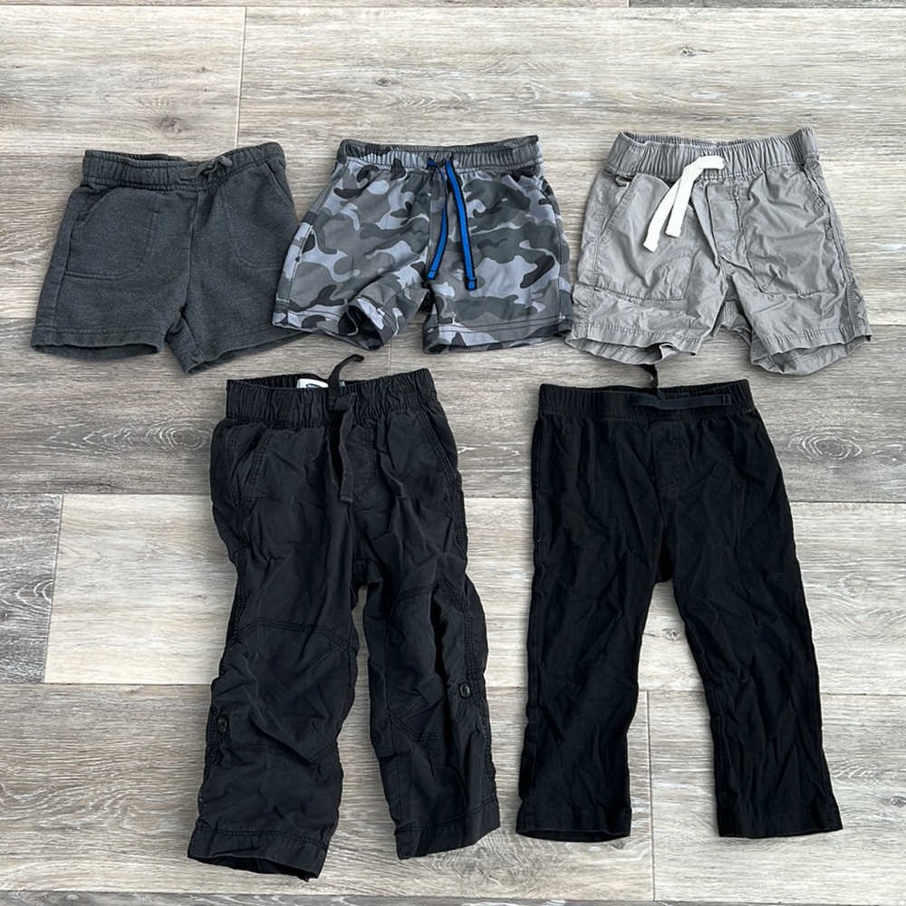 Lot of 5 boys pull on shorts, pants, size 18m, size 18-24m